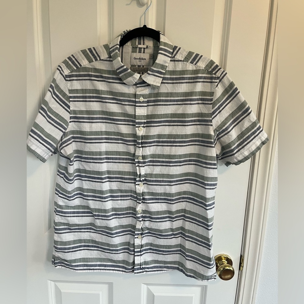 Men's Gray Striped Short Sleeve Shirt